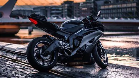Ducati Panigale V4 R: Sự Kết Hợp Hoàn Hảo Giữa Sức Mạnh và Công Nghệ