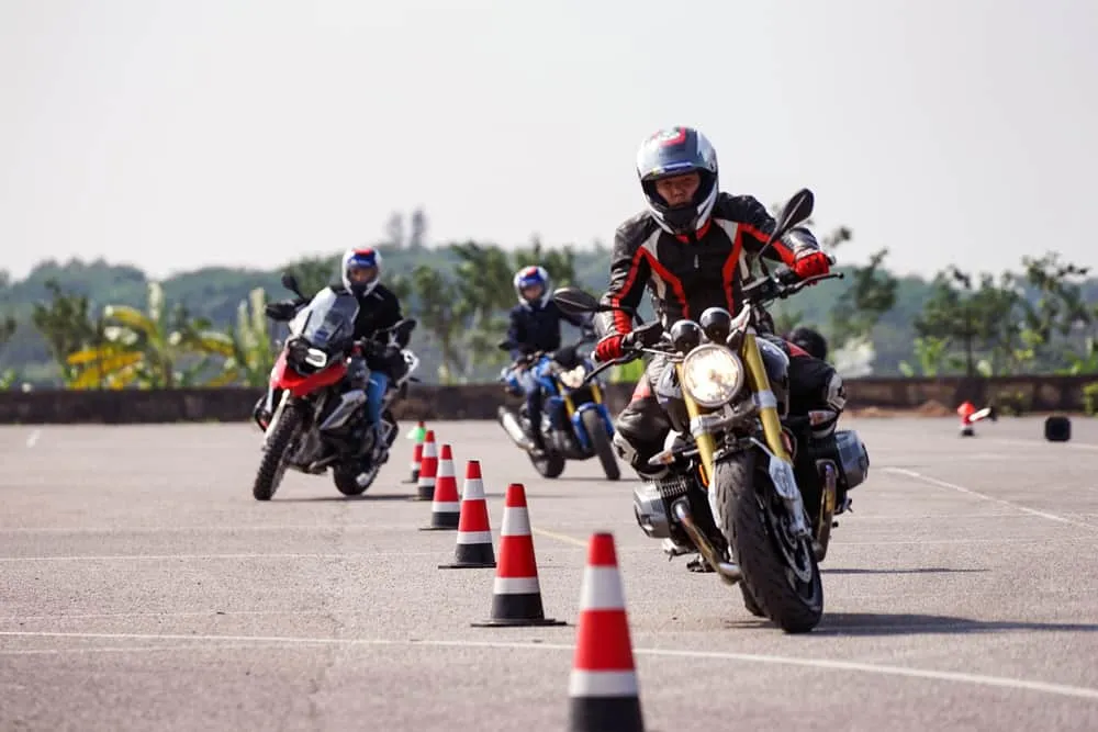 Xe moto phân khối lớn là gì?