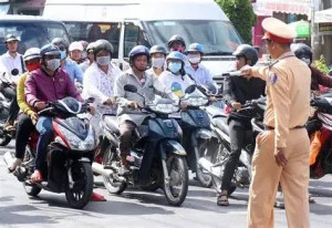 luật khi tham gia giao thông bằng xe moto