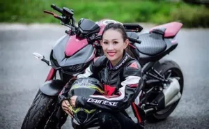 phụ kiện cần thiết cho người đi xe moto