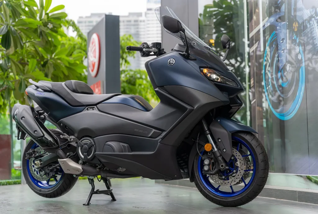 so sánh xe moto và xe tay ga