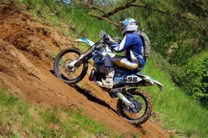 tập lái xe moto an toàn